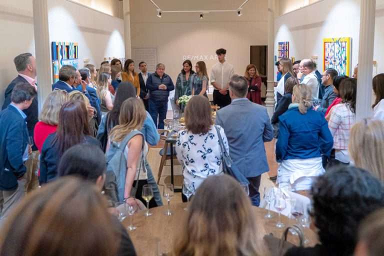 1.inauguración remax arte