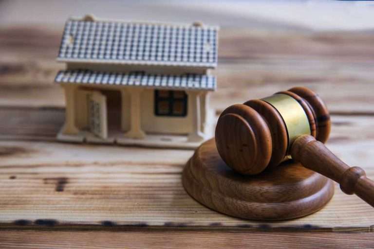 El tiempo de espera para desalojar okupas se duplica en los últimos cuatro años