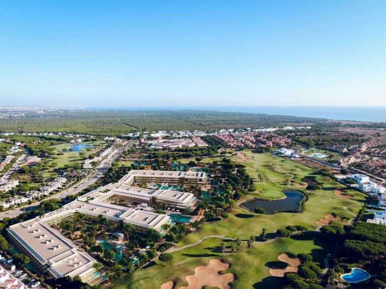 Grupo Soluciones se posiciona en el sector turístico con cuatro nuevos hoteles 5 estrellas en la costa de Cádiz