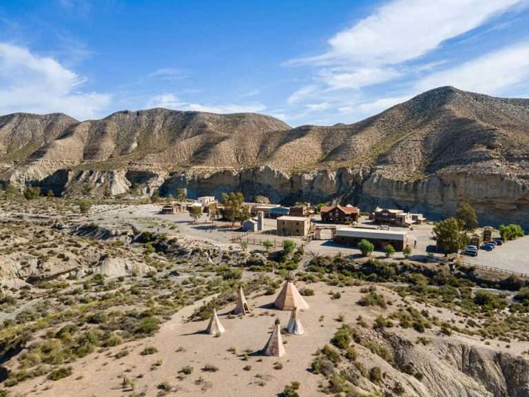 Remax Indalo comercializa el plató de los spaghetti western en el desierto de Almería