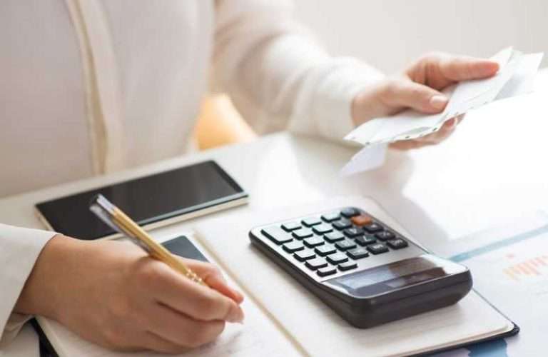 5 consejos para evitar sorpresas en el cambio de suministro al comprar una vivienda