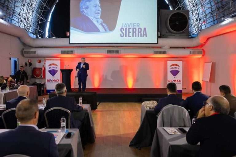 Remax España reúne en Madrid a más de 100 brokers inmobiliarios con el objetivo de consolidarse y liderar en 2024 el sector inmobiliario