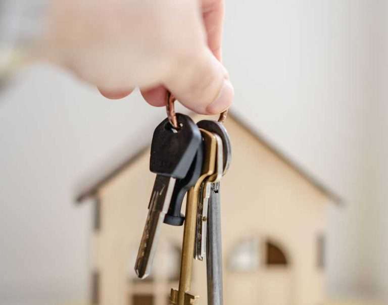 Luz al final del túnel para los hipotecados: el euríbor baja en noviembre 2023