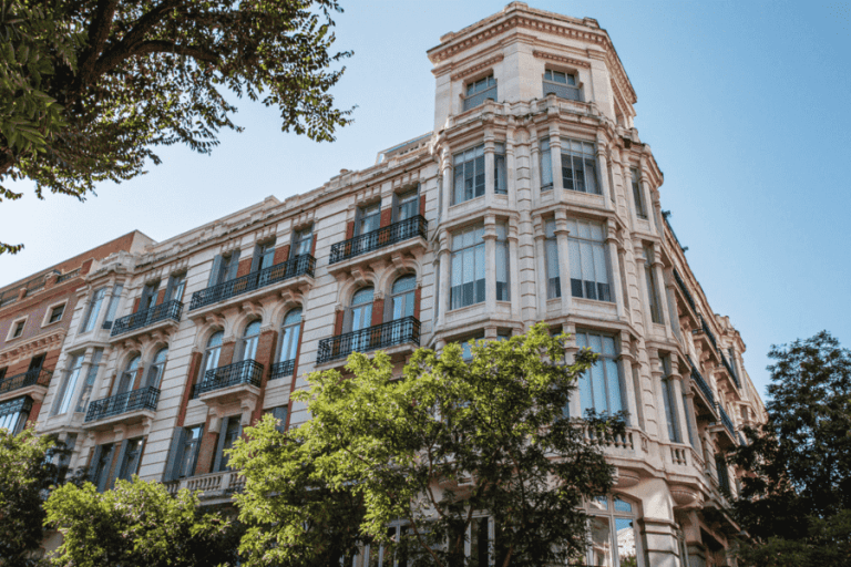 Seis claves para heredar una vivienda en España y no fracasar en el intento