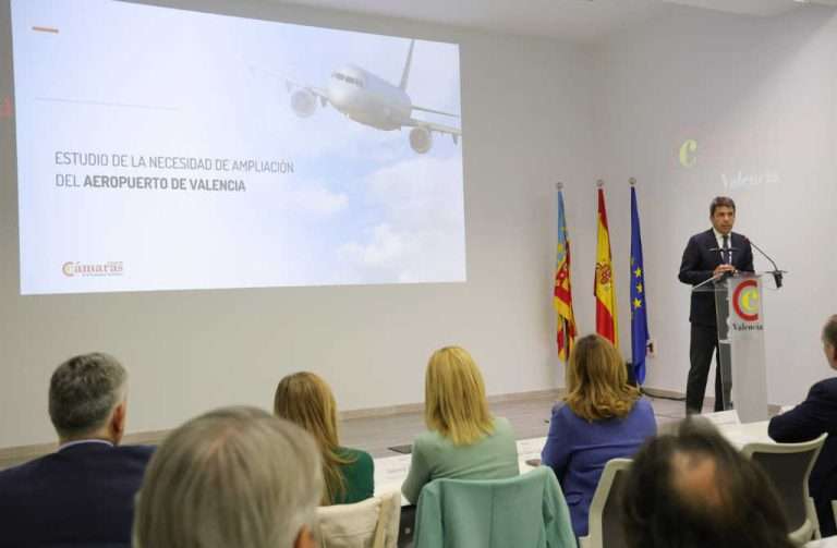 Cada día sin la ampliación del aeropuerto de Manises es un error en empleo y competitividad para Valencia
