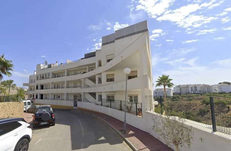 subasta pública de plazas de garaje y trasteros