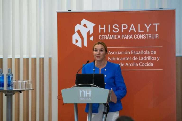 Hispalyt reúne en Málaga a expertos de la construcción y la protección contra incendios para buscar soluciones conjuntas que mejoren la seguridad de los edificios