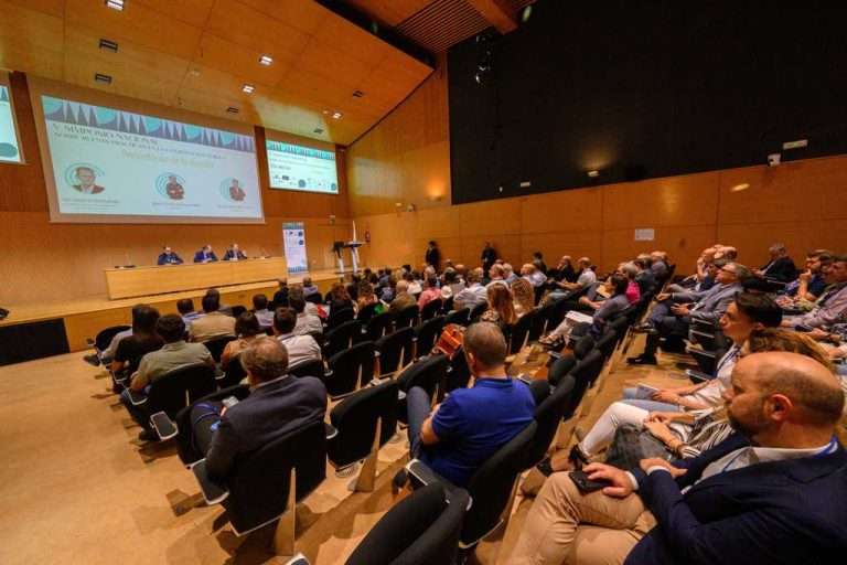 Los contratistas reclaman un cambio en la licitación pública