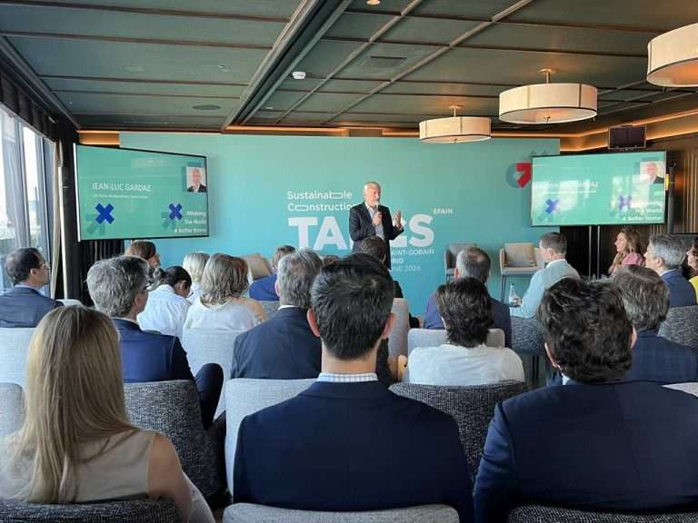 • Saint-Gobain, junto a expertos del sector de la construcción, destaca la colaboración, la normativa, la financiación y la transformación de los modelos de construcción como los grandes retos