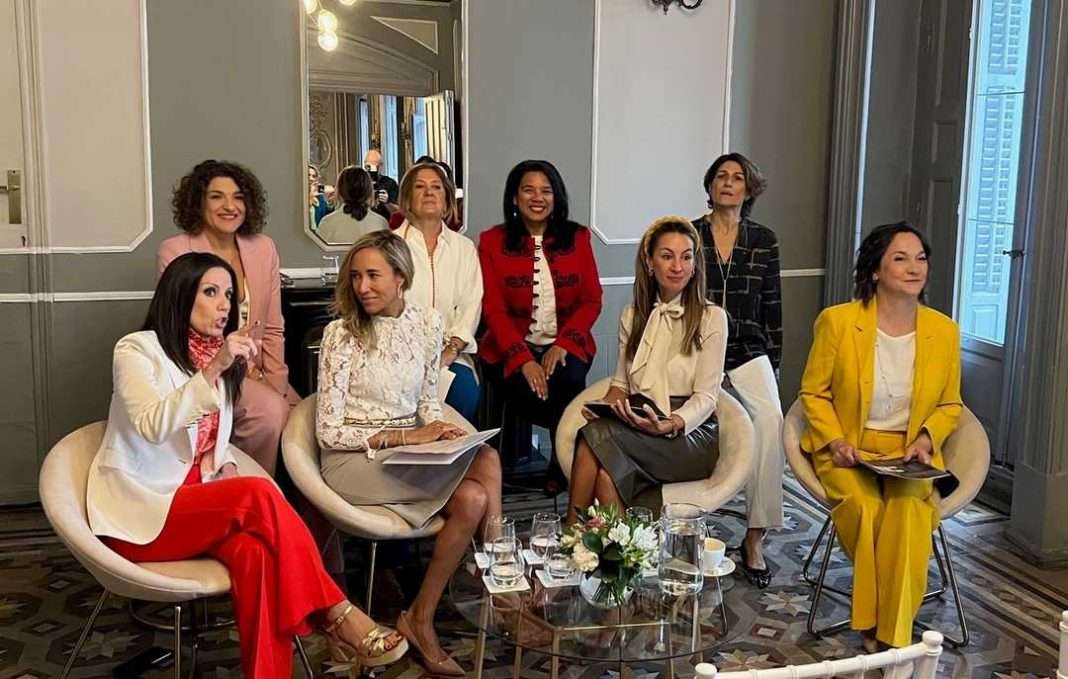 Nace W8, la primera red de mujeres líderes y referentes femeninos en sectores estratégicos de la economía española.