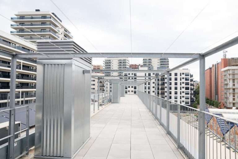 Barcelona termina cuatro promociones de vivienda construidas de forma más rápida y sostenible con métodos industrializados