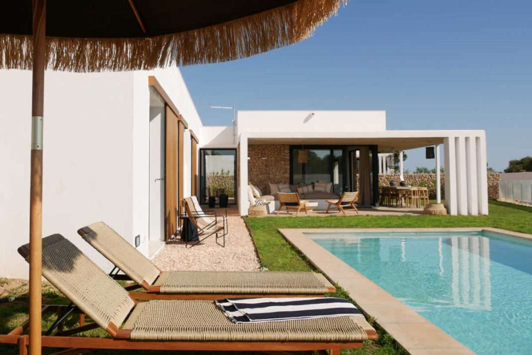 VIVLA transforma el sector vacacional: Sus copropietarios acceden a una red de 17,000 propiedades de lujo en todo el mundo