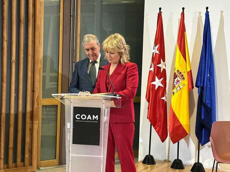 Arquitectos y periodistas se alían en favor del rigor informativo en vivienda, arquitectura, ciudad y urbanismo