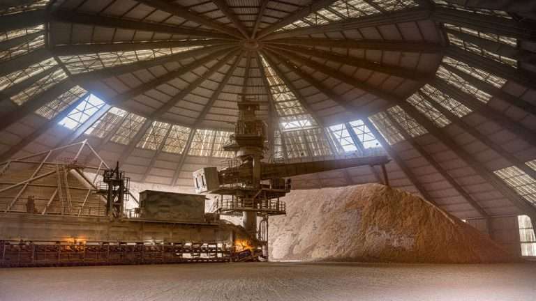 El consumo de cemento sale de números rojos, con un crecimiento acumulado del 1,3% hasta octubre