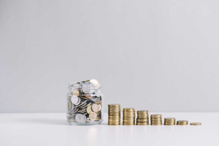 Más de la mitad de los españoles destina más del 40% de su salario a gastos fijos