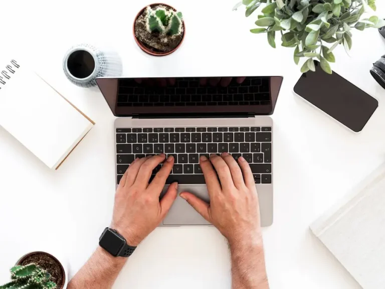 ¿Quién invierte en vivienda pasiva en España? Hombres de entre 35 y 55 años con ahorros desde 25.000 euros