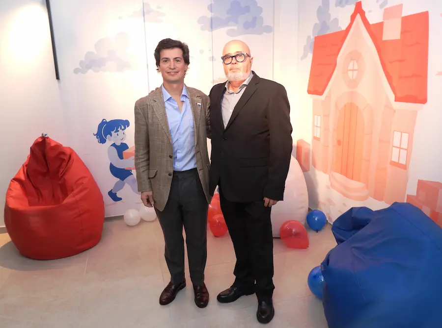 Jaime Suárez Director General de REMAX españa con Javier San José Broker de REMAX Tecno REMAX ESPAÑA REFUERZA SU PRESENCIA EN LA COMUNIDAD DE MADRID CON LA INAUGURACIÓN DE REMAX TECNO EN CIEMPOZUELOS