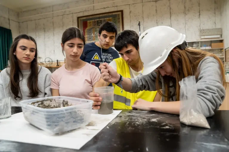 vocaciones técnicas construcción estudiantes